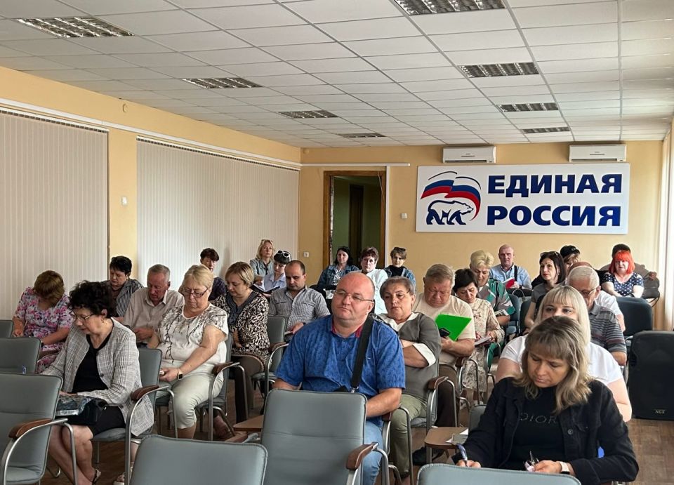 В Красном Луче прошло заседание штаба по подготовке к осенне-зимнему периоду В Красном Луче прошло заседание штаба по подготовке к осенне-зимнему периоду