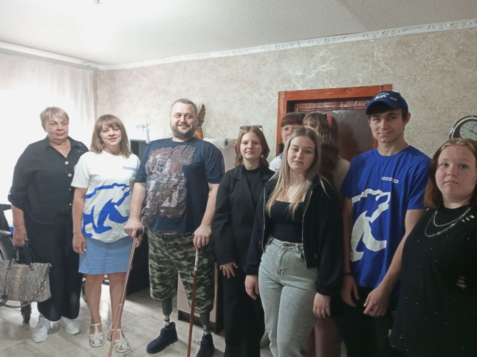Единороссы поздравили ветеранов боевых действий Единороссы поздравили ветеранов боевых действий