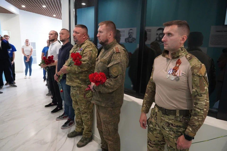 Вечная память Героям: Открытие Стены памяти героям СВО в Доме молодежи Вечная память Героям: Открытие Стены памяти героям СВО в Доме молодежи