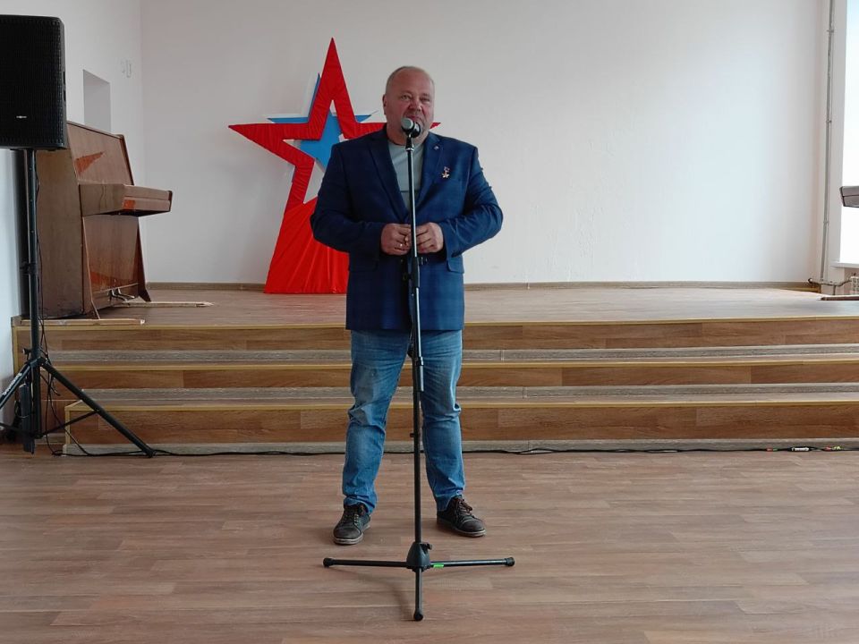Депутаты Совета приняли участие в праздничном концерте в честь освобождения Лисичанска Депутаты Совета приняли участие в праздничном концерте в честь освобождения Лисичанска