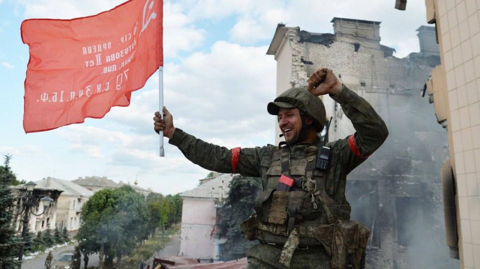 Сегодня жители Лисичанска отмечают третью годовщину освобождения города Сегодня жители Лисичанска отмечают третью годовщину освобождения города