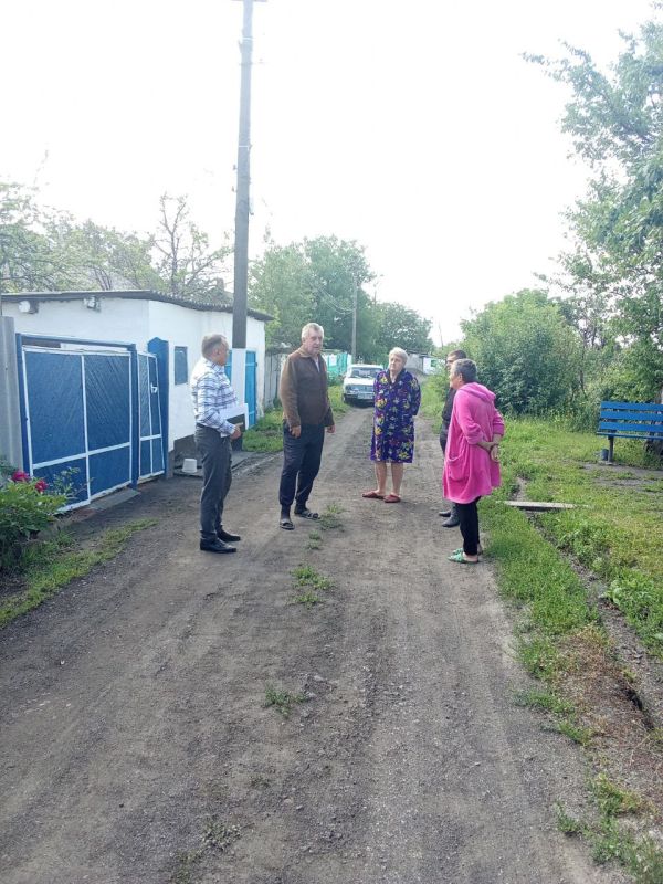 В Ровеньках принимаются меры по предотвращению подтопления в пгт В Ровеньках принимаются меры по предотвращению подтопления в пгт