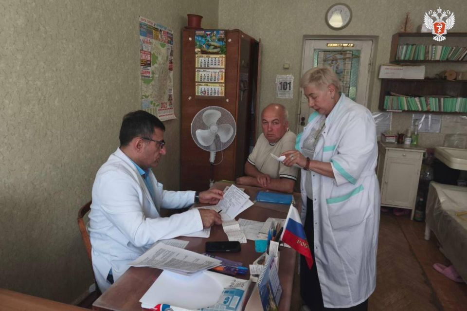 Более 100 пациентов из ЛНР и ДНР осмотрел кардиолог ведущего федерального центра Минздрава России, сообщили в ведомстве Более 100 пациентов из ЛНР и ДНР осмотрел кардиолог ведущего федерального центра Минздрава России, сообщили в ведомстве