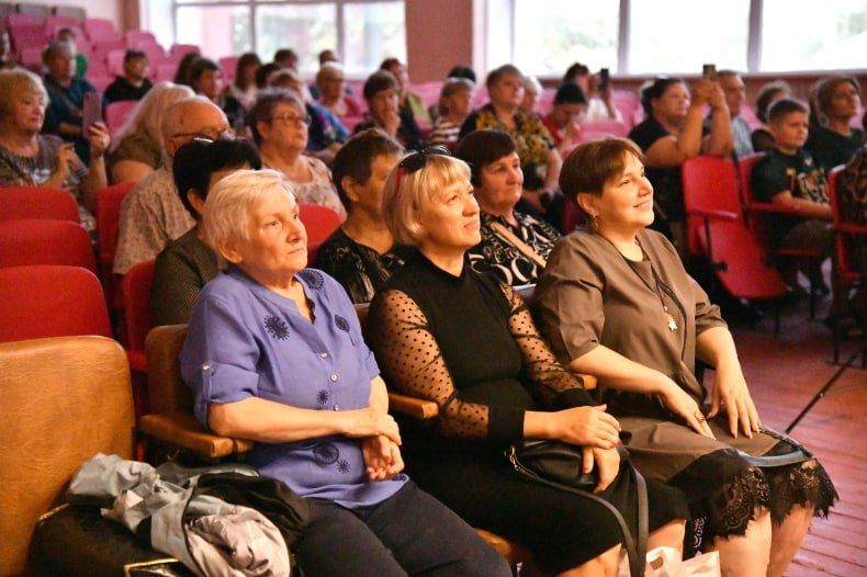 Красноярская агитбригада «Все для Победы» вновь посетила с творческим визитом Свердловский округ Красноярская агитбригада «Все для Победы» вновь посетила с творческим визитом Свердловский округ
