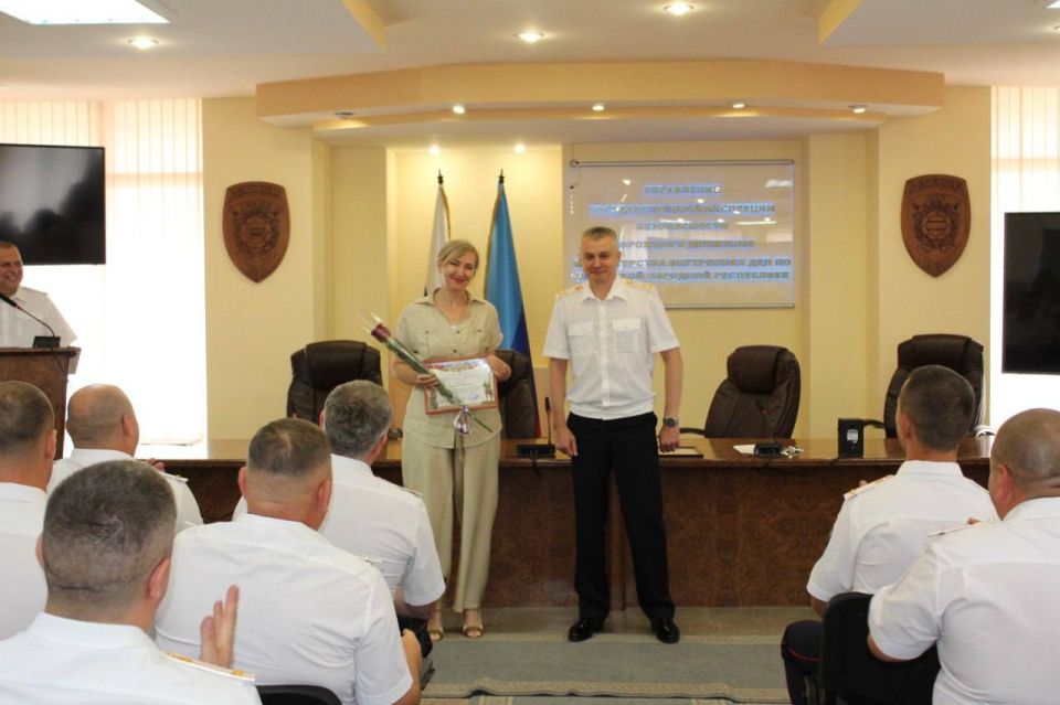 Стражи порядка на дорогах отмечают профессиональный праздник Стражи порядка на дорогах отмечают профессиональный праздник