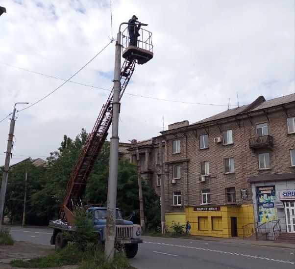 Коммунальные службы проводят работы на территории города Коммунальные службы проводят работы на территории города