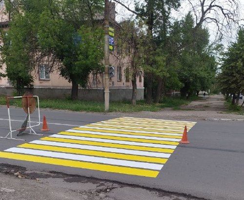 Коммунальные службы проводят работы на территории города Коммунальные службы проводят работы на территории города