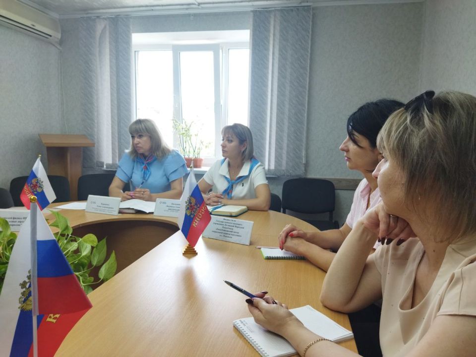 В Ровеньках обсудили вопросы трудоустройства участников СВО и их семей В Ровеньках обсудили вопросы трудоустройства участников СВО и их семей