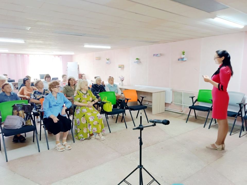 В библиотеке города Краснодона состоялось мероприятие, посвященное Дню семьи, любви и верности В библиотеке города Краснодона состоялось мероприятие, посвященное Дню семьи, любви и верности