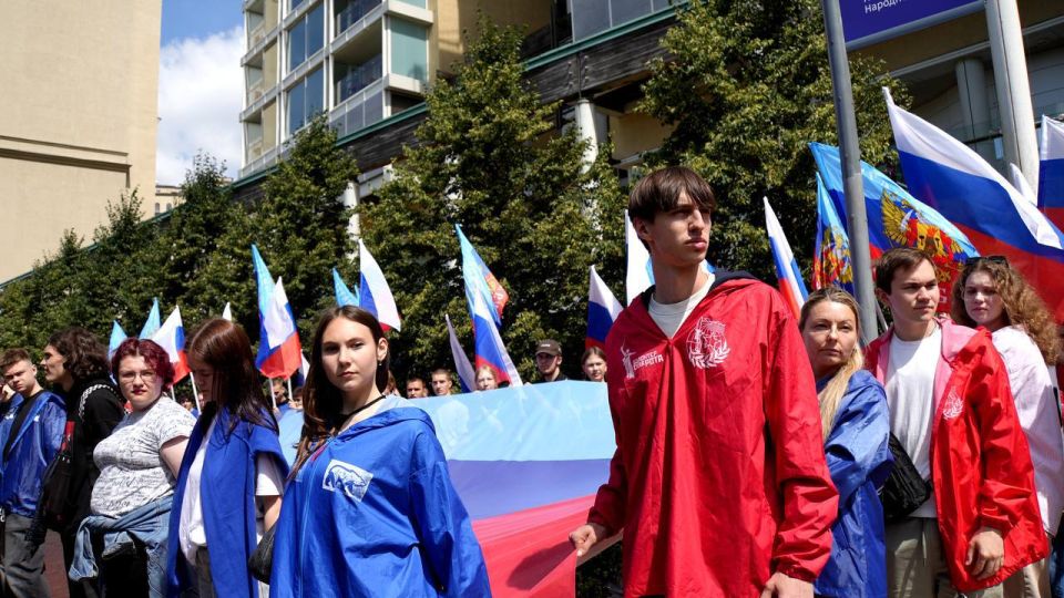 Антон Демидов: 3 июля — новый День Победы для Луганщины! Антон Демидов: 3 июля — новый День Победы для Луганщины!