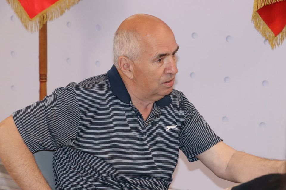 СТАХАНОВ ГОТОВИТСЯ К ЮБИЛЕЮ ТРУДОВОГО ПОДВИГА СТАХАНОВ ГОТОВИТСЯ К ЮБИЛЕЮ ТРУДОВОГО ПОДВИГА