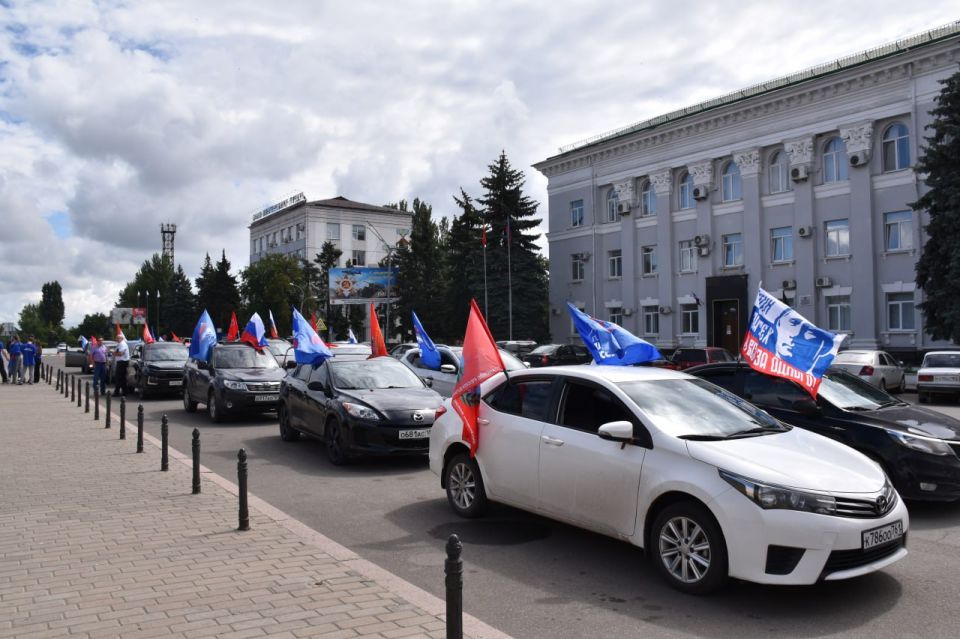 В честь 3-й годовщины освобождения Луганской Народной Республики в ходе специальной военной операции состоялся масштабный автопробег В честь 3-й годовщины освобождения Луганской Народной Республики в ходе специальной военной операции состоялся масштабный автопробег