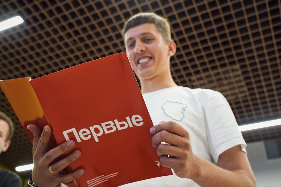 Михаил Голубович: Всегда на связи. с представителями структурных подразделений Администраций муниципальных образований ЛНР, ответственными за реализацию молодёжной политики на местах Михаил Голубович: Всегда на связи. с представителями структурных подразделений Администраций муниципальных образований ЛНР, ответственными за реализацию молодёжной политики на местах