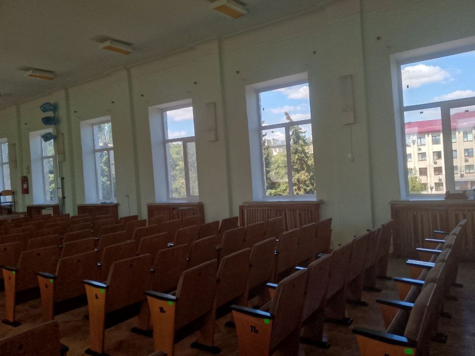 В детской школе искусств №1 завершены работы по приведению в порядок оконных откосов В детской школе искусств №1 завершены работы по приведению в порядок оконных откосов