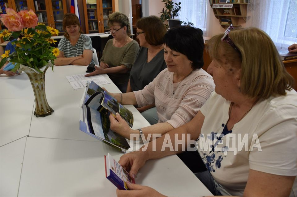 В Централизованной библиотечной системе (ЦБС) города Первомайска прошло мероприятие, посвященное 81-й годовщине со дня образования региона-шефа Калужской области В Централизованной библиотечной системе (ЦБС) города Первомайска прошло мероприятие, посвященное 81-й годовщине со дня образования региона-шефа Калужской области