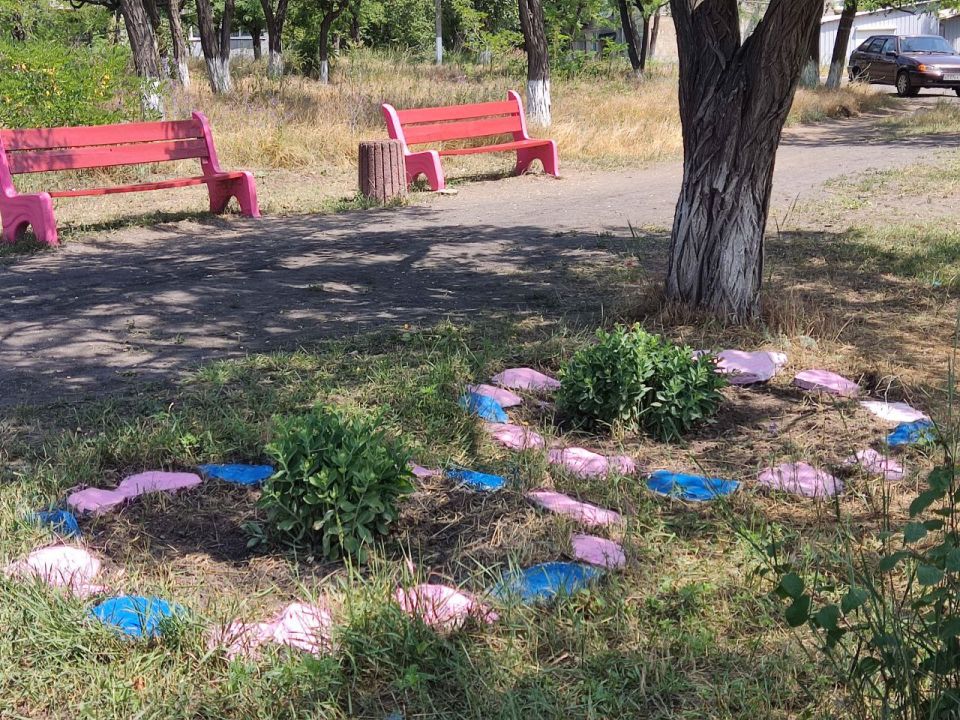 На подведомственных территориях Администрации ГО г. Красный Луч проходят субботники На подведомственных территориях Администрации ГО г. Красный Луч проходят субботники