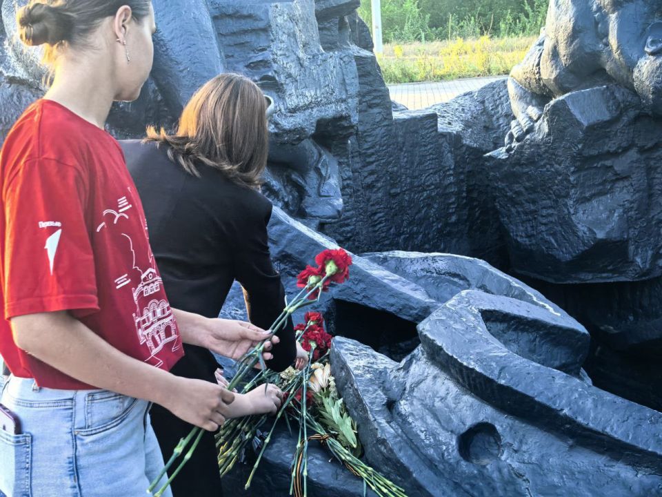 Сергей Козенко: Сегодня город Краснодон посетил Председатель Правления «Движения первых», Герой России Артур Орлов Сергей Козенко: Сегодня город Краснодон посетил Председатель Правления «Движения первых», Герой России Артур Орлов