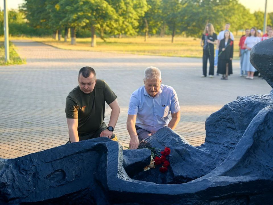 Сергей Козенко: Сегодня город Краснодон посетил Председатель Правления «Движения первых», Герой России Артур Орлов Сергей Козенко: Сегодня город Краснодон посетил Председатель Правления «Движения первых», Герой России Артур Орлов