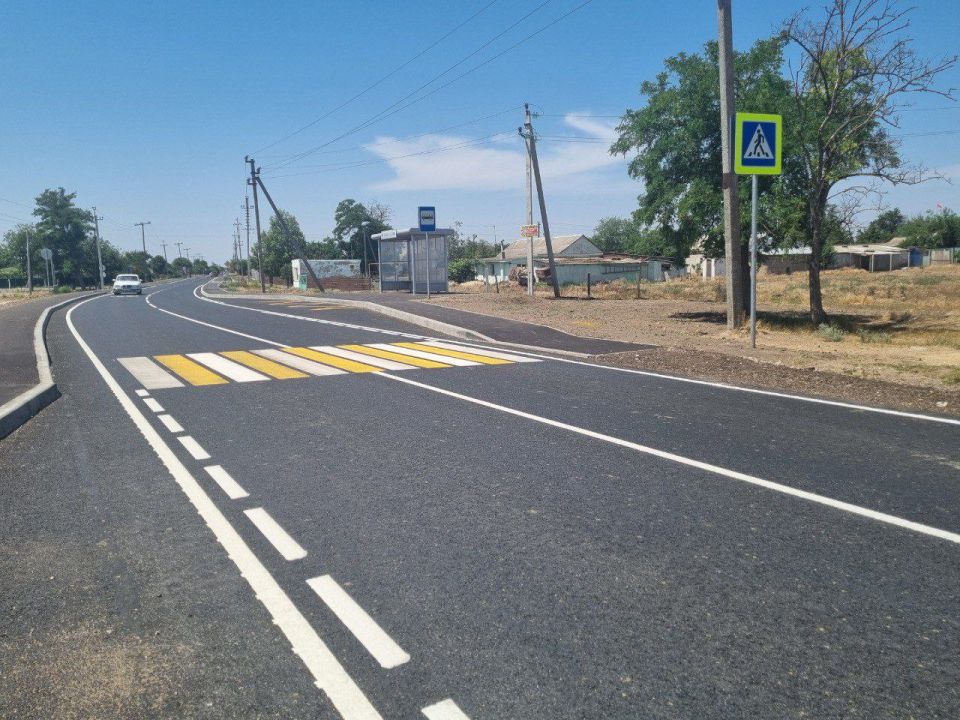 В Крыму отремонтировали участок дороги Войково — Красногвардейское В Крыму отремонтировали участок дороги Войково — Красногвардейское