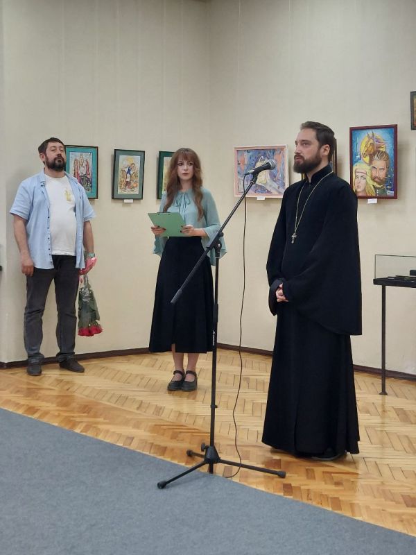 Член Общественной Палаты ЛНР, председатель СХ ЛНР, з.х. ЛНР Артем Фесенко выступил одним из организаторов юбилейной персональной выставки Заслуженного мастера народного творчества Украины, народного мастера Луганщины, члена... Член Общественной Палаты ЛНР, председатель СХ ЛНР, з.х. ЛНР Артем Фесенко выступил одним из организаторов юбилейной персональной выставки Заслуженного мастера народного творчества Украины, народного мастера Луганщины, члена...