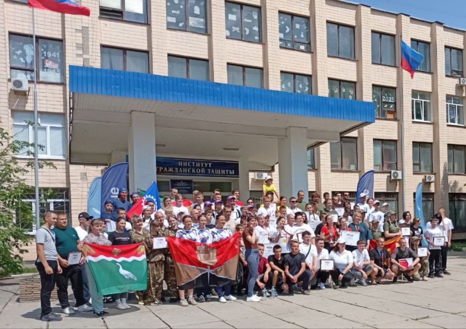 Алчевцы приняли участие в отборочном этапе игры "Семейная зарница" Алчевцы приняли участие в отборочном этапе игры "Семейная зарница"