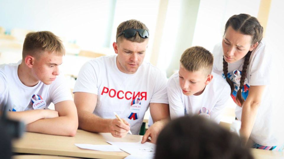 Отборочный этап всероссийской военно-патриотической игры «Семейная зарница» состоялся в Луганске Отборочный этап всероссийской военно-патриотической игры «Семейная зарница» состоялся в Луганске