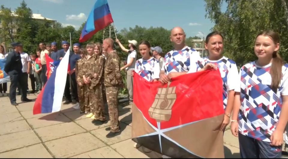 Алчевцы приняли участие в отборочном этапе игры "Семейная зарница" Алчевцы приняли участие в отборочном этапе игры "Семейная зарница"