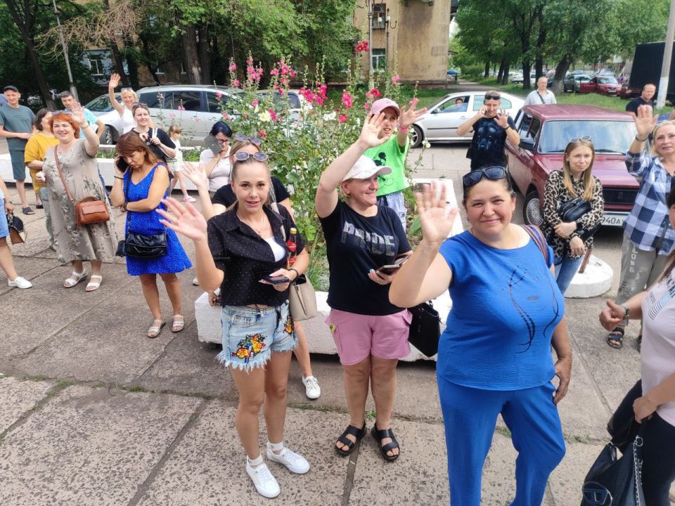 250 юных алчевцев отправились на отдых в Вологодскую область! 250 юных алчевцев отправились на отдых в Вологодскую область!