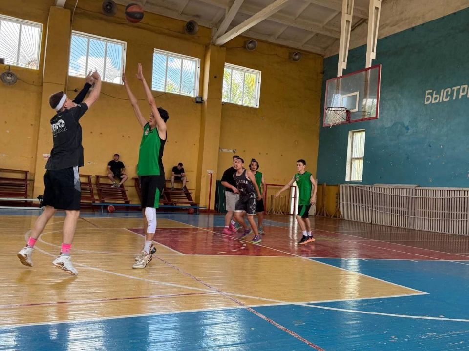 Перевальские спортсмены приняли участие в турнире по стритболу! Перевальские спортсмены приняли участие в турнире по стритболу!