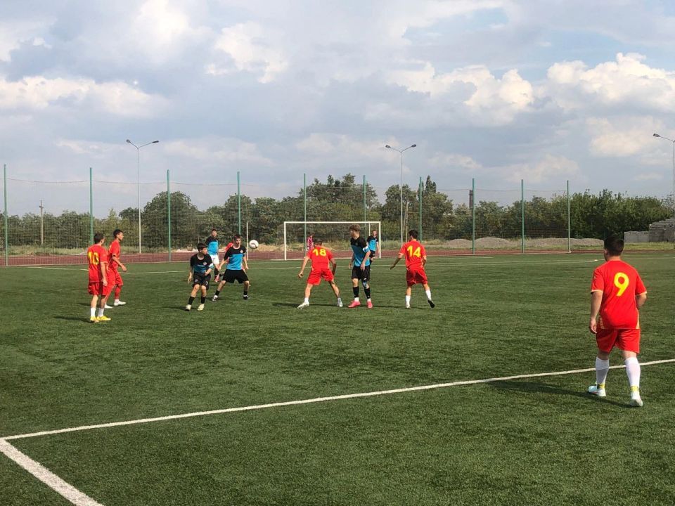 В Перевальске продолжаются игры открытого Первенства по футболу! В Перевальске продолжаются игры открытого Первенства по футболу!