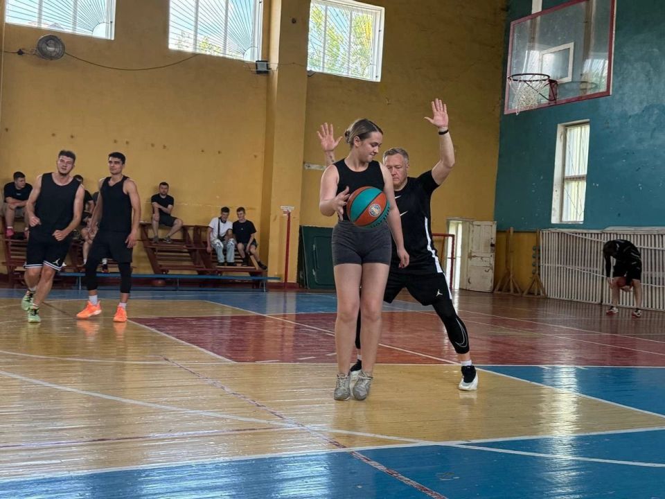 Перевальские спортсмены приняли участие в турнире по стритболу! Перевальские спортсмены приняли участие в турнире по стритболу!