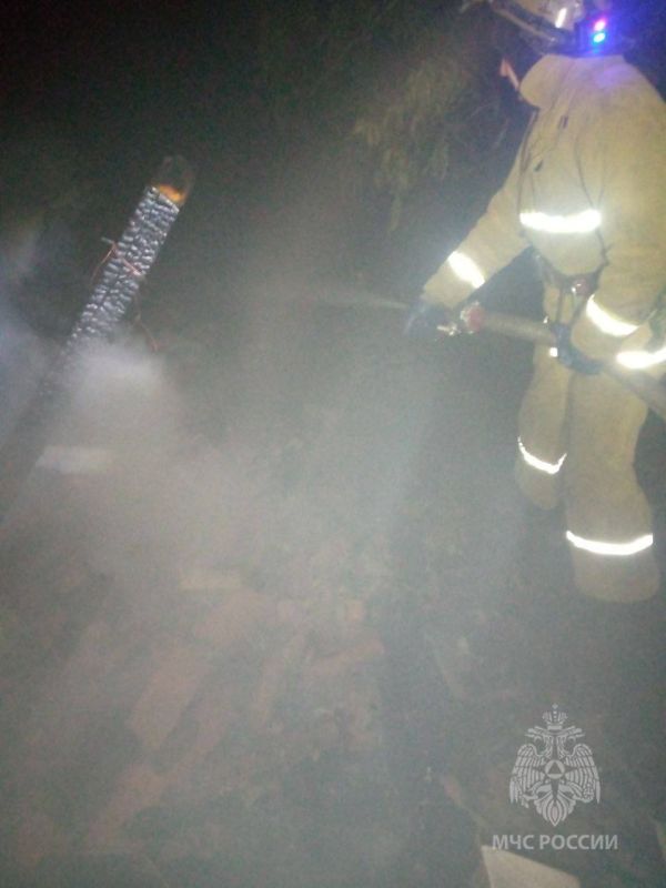 На пожаре в Зоринске пострадали 2 человека На пожаре в Зоринске пострадали 2 человека