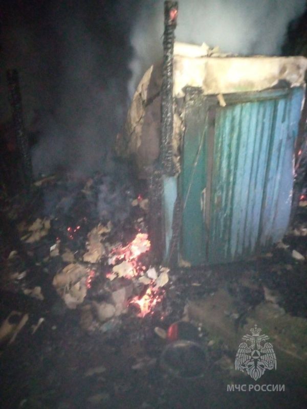 На пожаре в Зоринске пострадали 2 человека На пожаре в Зоринске пострадали 2 человека
