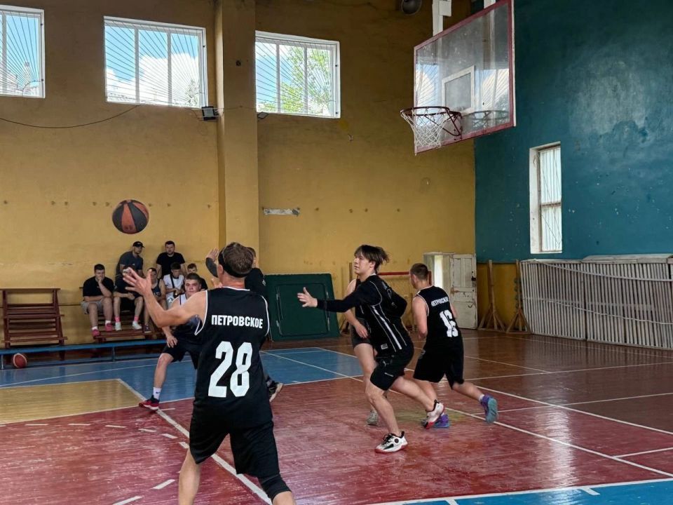 Перевальские спортсмены приняли участие в турнире по стритболу! Перевальские спортсмены приняли участие в турнире по стритболу!