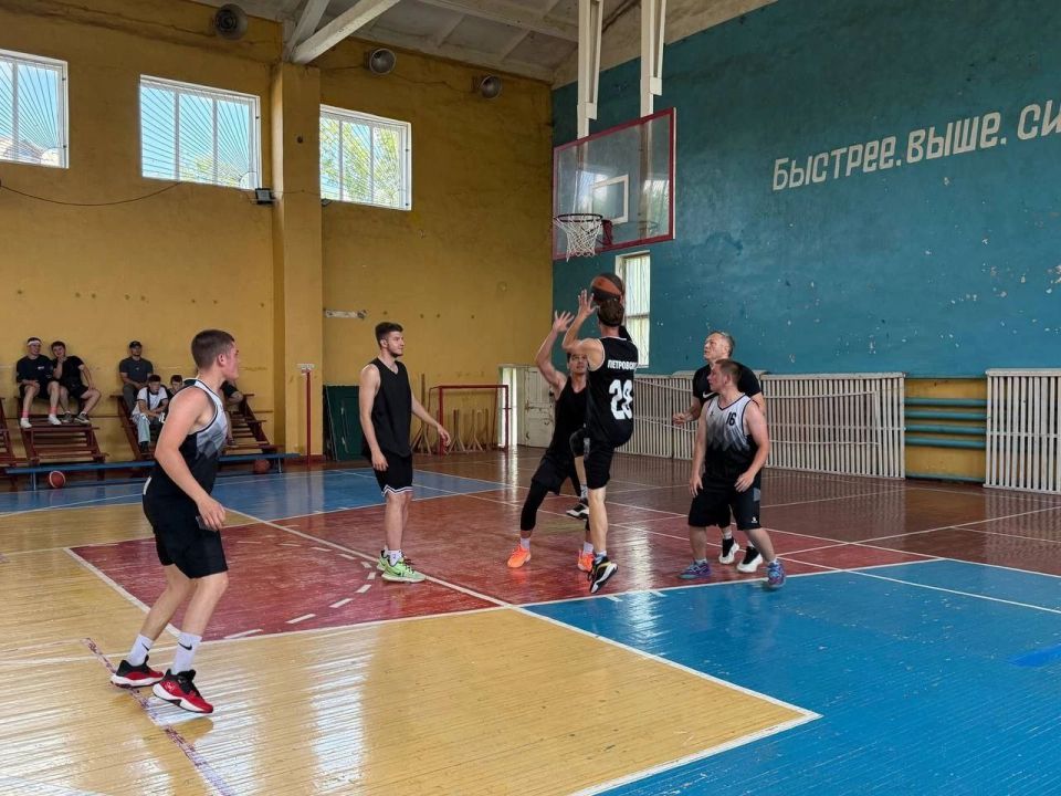 Перевальские спортсмены приняли участие в турнире по стритболу! Перевальские спортсмены приняли участие в турнире по стритболу!