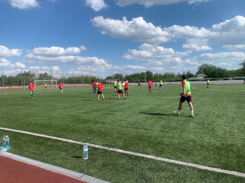 В Перевальске продолжаются игры открытого Первенства по футболу! В Перевальске продолжаются игры открытого Первенства по футболу!