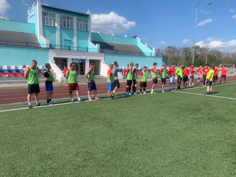 В Перевальске продолжаются игры открытого Первенства по футболу! В Перевальске продолжаются игры открытого Первенства по футболу!