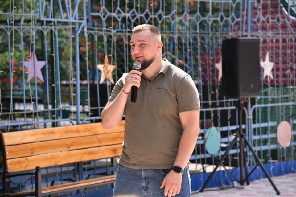 Накануне Дня семьи, любви и верности в Парке КиО состоялись «Большие семейные выходные», которые для всех свердловчан и гостей города организовала Администрация Свердловского муниципального округа совместно с Министерством... Накануне Дня семьи, любви и верности в Парке КиО состоялись «Большие семейные выходные», которые для всех свердловчан и гостей города организовала Администрация Свердловского муниципального округа совместно с Министерством...