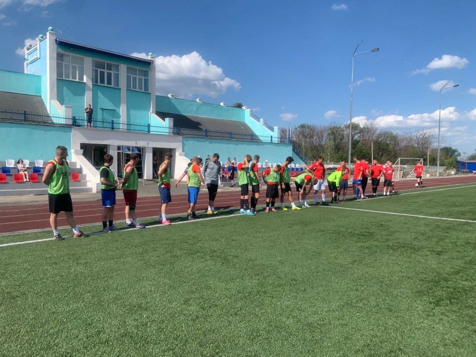В Перевальске продолжаются игры открытого Первенства по футболу! В Перевальске продолжаются игры открытого Первенства по футболу!