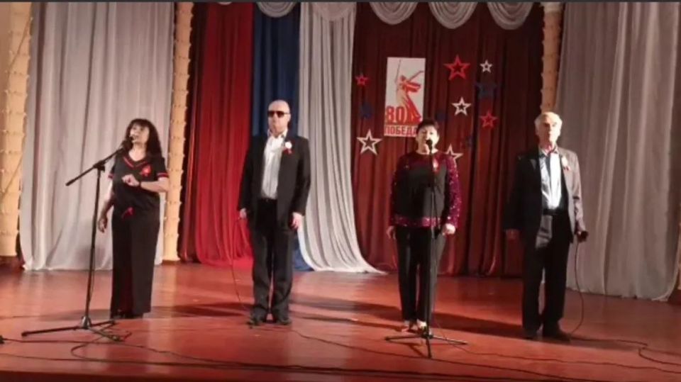 Дом культуры им. Шевченко (мкр. Алмазный) принял эстафету городского фестиваля «Песни Великой Победы», посвящённый 80-летию Победы в Великой Отечественной войне и Году Защитника Отечества Дом культуры им. Шевченко (мкр. Алмазный) принял эстафету городского фестиваля «Песни Великой Победы», посвящённый 80-летию Победы в Великой Отечественной войне и Году Защитника Отечества