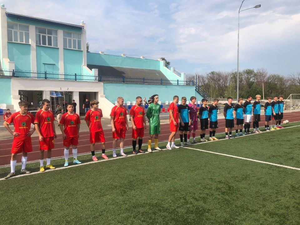 В Перевальске продолжаются игры открытого Первенства по футболу! В Перевальске продолжаются игры открытого Первенства по футболу!