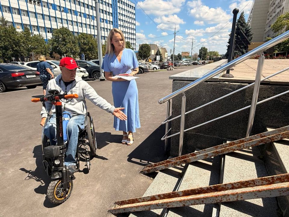 В Верховном Суде ЛНР состоялась рабочая встреча с представителем Луганской Региональной Организации «Всероссийское Общество Инвалидов», целью которой являлась комплексная оценка текущей ситуации с доступностью входной группы... В Верховном Суде ЛНР состоялась рабочая встреча с представителем Луганской Региональной Организации «Всероссийское Общество Инвалидов», целью которой являлась комплексная оценка текущей ситуации с доступностью входной группы...