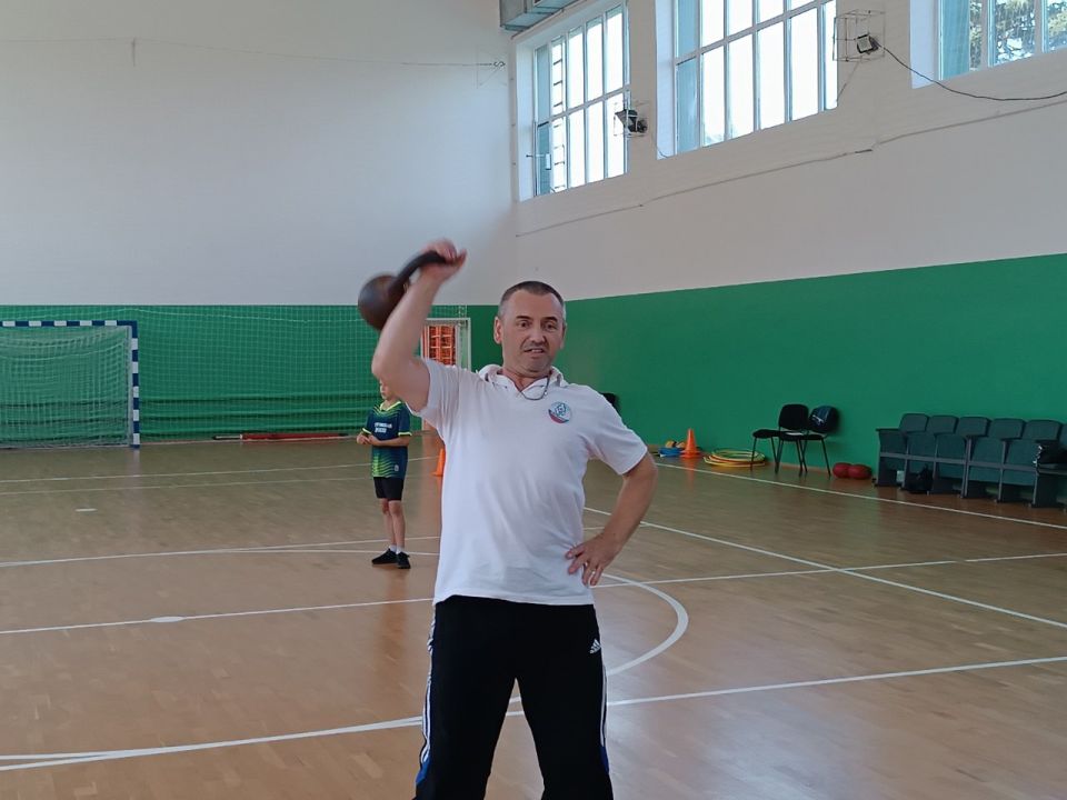 В Лутугинской спортивной школе прошло физкультурное мероприятие «Мама, папа, я – спортивная семья» В Лутугинской спортивной школе прошло физкультурное мероприятие «Мама, папа, я – спортивная семья»