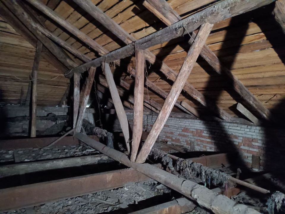 По поручению Главы городского округа Андрея Рубанцова заместитель Главы Ольга Орлова посетила Дворец культуры им. Горького в пгт Ясеновский, где в настоящее время проводится текущий ремонт кровли По поручению Главы городского округа Андрея Рубанцова заместитель Главы Ольга Орлова посетила Дворец культуры им. Горького в пгт Ясеновский, где в настоящее время проводится текущий ремонт кровли