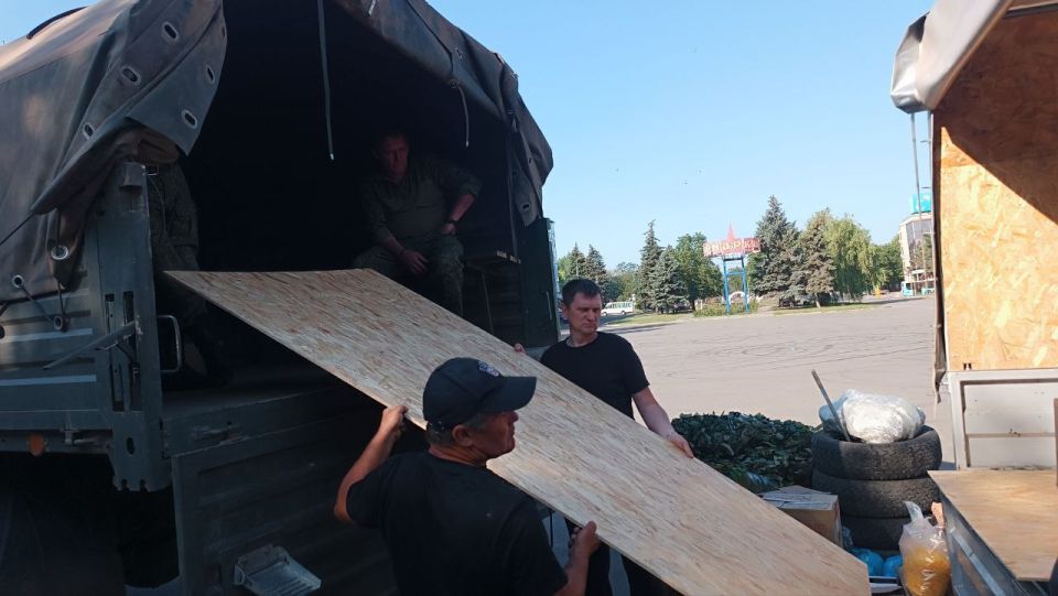 При поддержке «Единой России» бойцам на передовую доставили гумпомощь из Воронежской области При поддержке «Единой России» бойцам на передовую доставили гумпомощь из Воронежской области