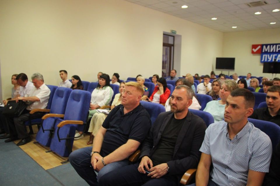 В ЛНР избрали руководящий состав Регионального Совета первичных отделений «Единой России» В ЛНР избрали руководящий состав Регионального Совета первичных отделений «Единой России»