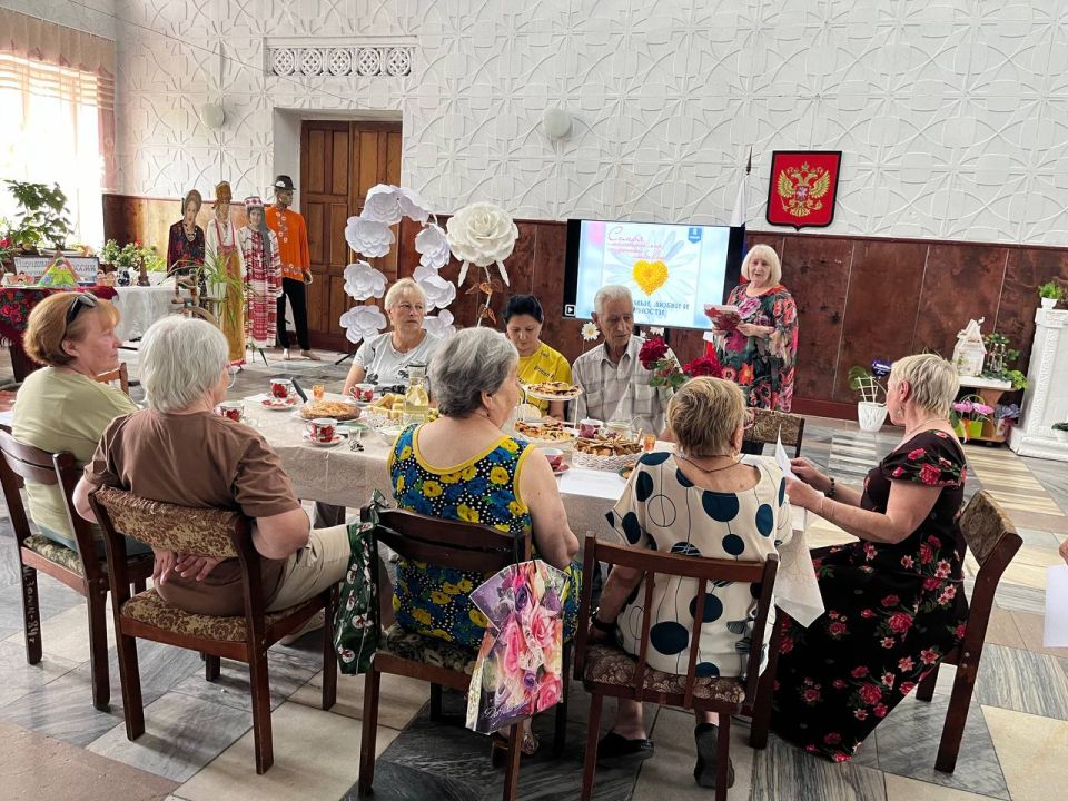 В филиале «Замковский клуб» прошел литературно - музыкальный вечер «Счастье там, где верность и любовь» В филиале «Замковский клуб» прошел литературно - музыкальный вечер «Счастье там, где верность и любовь»
