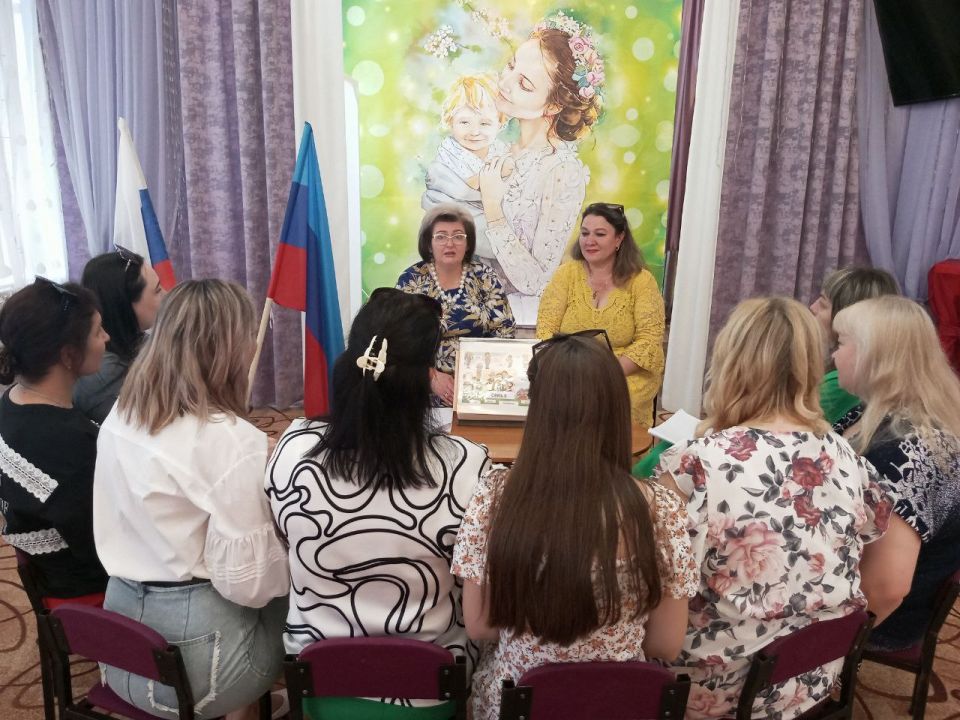07.07.2025 начальник отдела по вопросам опеки, попечительства и патронажа Попова Ирина посетила семью, оказавшуюся в трудной жизненной 07.07.2025 начальник отдела по вопросам опеки, попечительства и патронажа Попова Ирина посетила семью, оказавшуюся в трудной жизненной