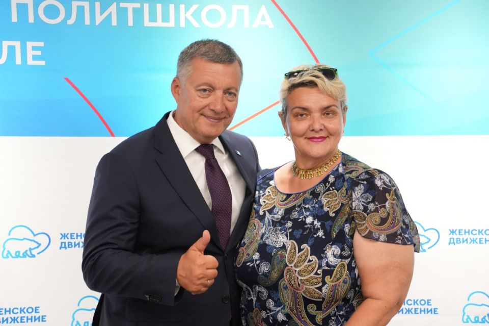Дарья Лантратова: Здесь генерал-губернатор Михаил Сперанский разрабатывал будущие реформы, Николай Бестужев написал больше 70 портретов, а за мужьями сюда ехали жены декабристов...Десятую выездную женскую политшколу проводим... Дарья Лантратова: Здесь генерал-губернатор Михаил Сперанский разрабатывал будущие реформы, Николай Бестужев написал больше 70 портретов, а за мужьями сюда ехали жены декабристов...Десятую выездную женскую политшколу проводим...