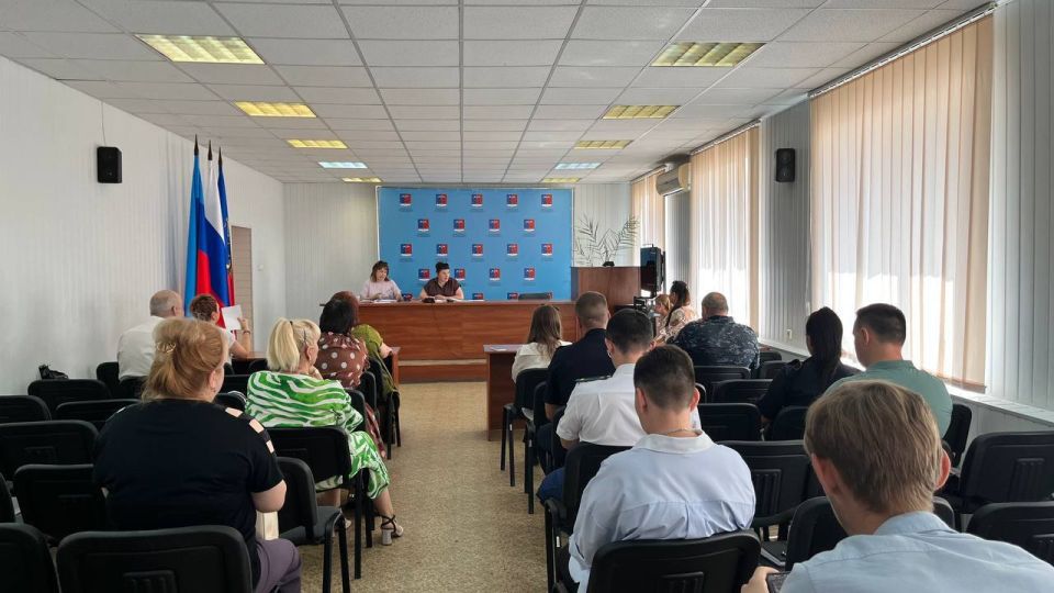 Альберт Зинченко: Сегодня заместитель Главы Станично-Луганского МО Анна Кулиш, провела очередное заседание муниципальной комиссии по делам несовершеннолетних и защите их прав Станично-Луганского МО ЛНР Альберт Зинченко: Сегодня заместитель Главы Станично-Луганского МО Анна Кулиш, провела очередное заседание муниципальной комиссии по делам несовершеннолетних и защите их прав Станично-Луганского МО ЛНР